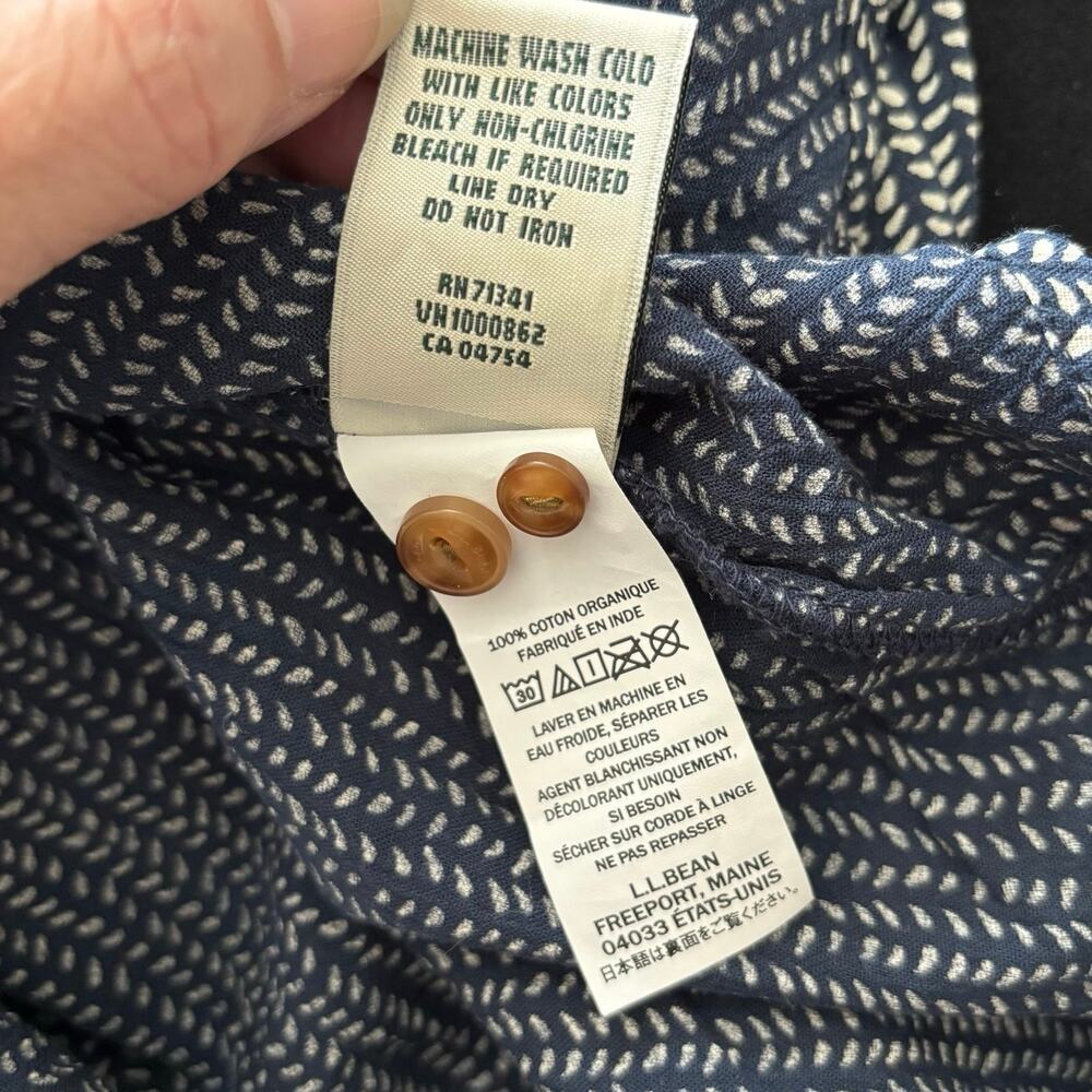 LL Bean M Organic Cotton Button Up Blouse Top Navy Blue Print Roll Tab Sleeves - Picture 6 of 6
